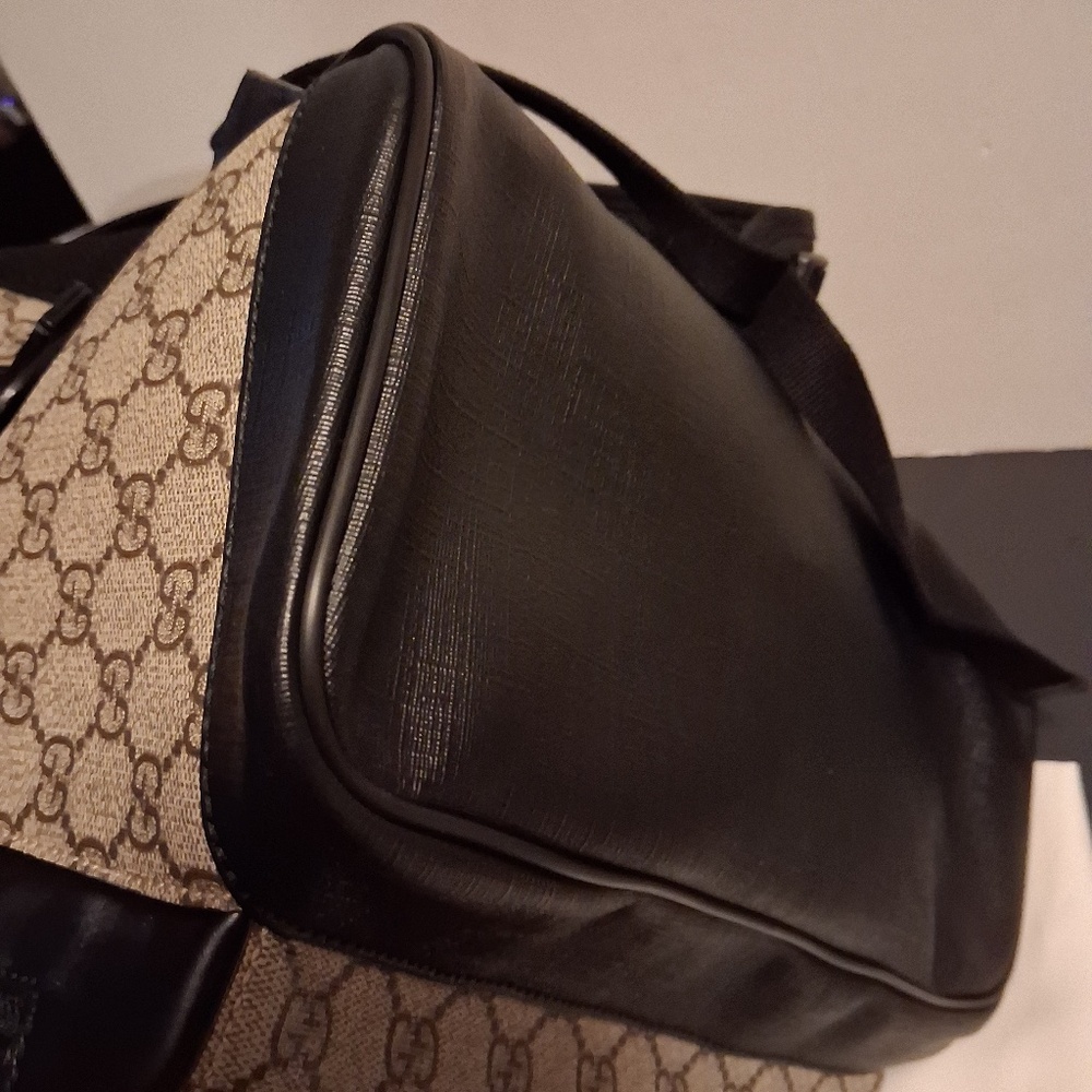 Men's Gucci GG Supreme Large Canvas/Calfskin Exterior Backpack - Picture 13 of 16